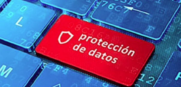 MrLinkEc's tweet photo. Protección de Datos Personales en Ecuador
¿Quién debe cumplirla? ¿Qué es un DPO? ¿Realmente todas las empresas necesitan uno?
Pregunto porque ya veo a varias firmas “especializadas” visitando a Pymes y emprendimientos… metiéndoles más susto que información.
La verdad es sencilla:
✔ No todas las empresas necesitan un DPO.
✔ No todos los negocios tienen el mismo nivel de obligaciones.
✔ Y sí: hay requisitos… pero también hay mucha desinformación vendida como “urgente”.

Estoy pensando seriamente en hacer un programa en vivo para explicar esto con claridad.
 Díganme si también ya pasaron por el susto que les quisieron vender… 👀🔥