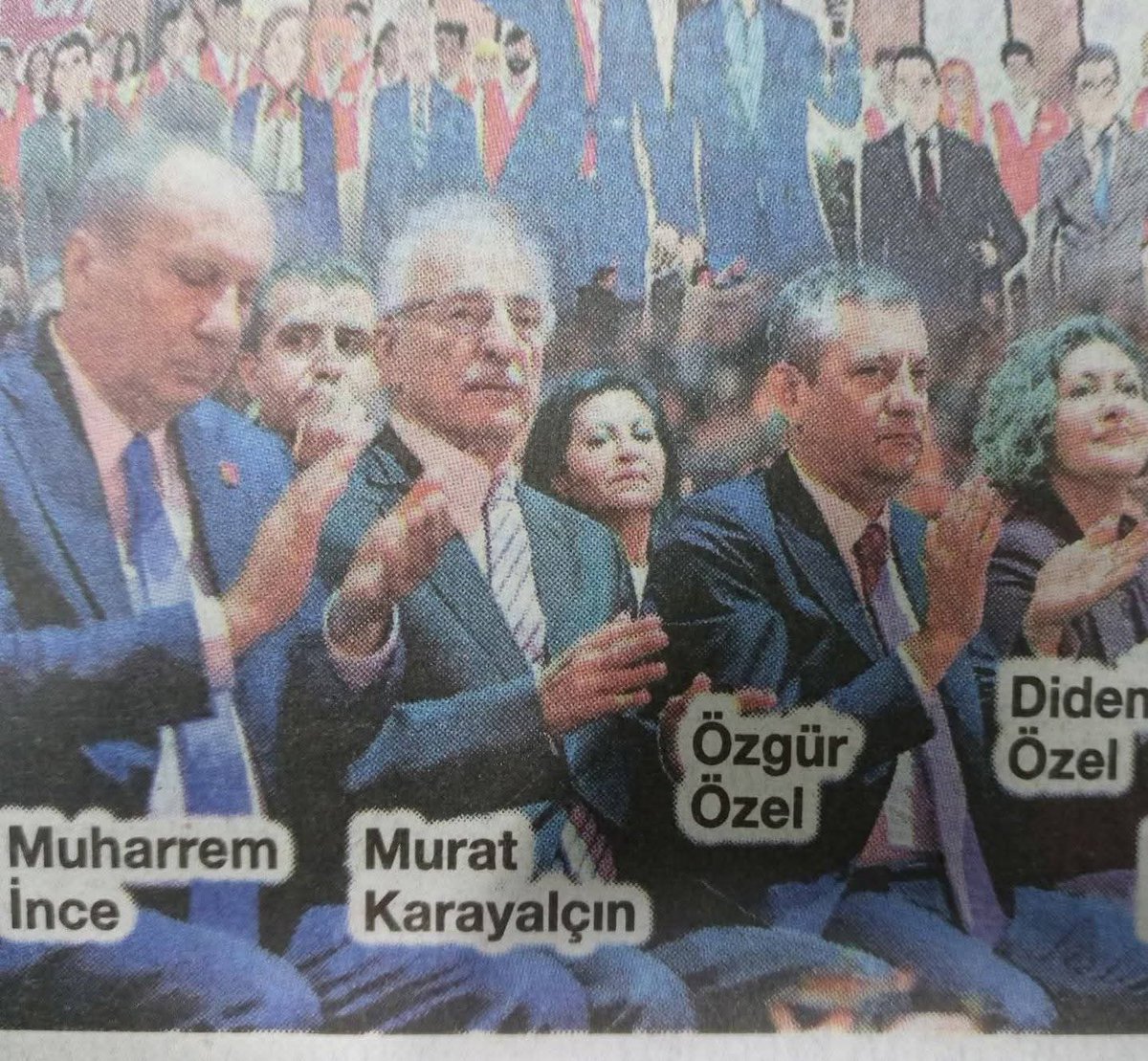 Rabbim kimseyi yanlisi gorupte hâlâ onun peşinden gitmeye bile bile savunmaya
 mecbur bırakmasın.