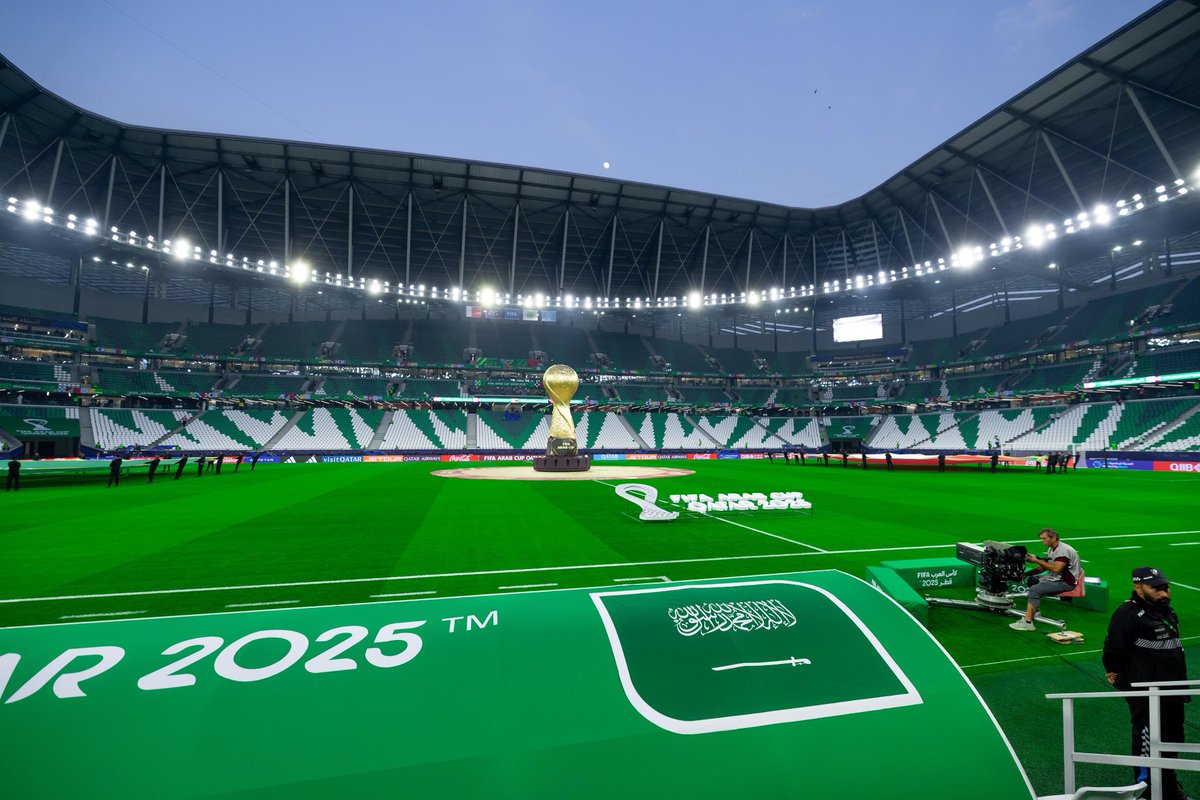 t77787's tweet photo. "مثّل بلادك ولك الشــــرف"💚💚
#السعودية | #معاك_يالأخضر https://t.co/BxJPau4uUt