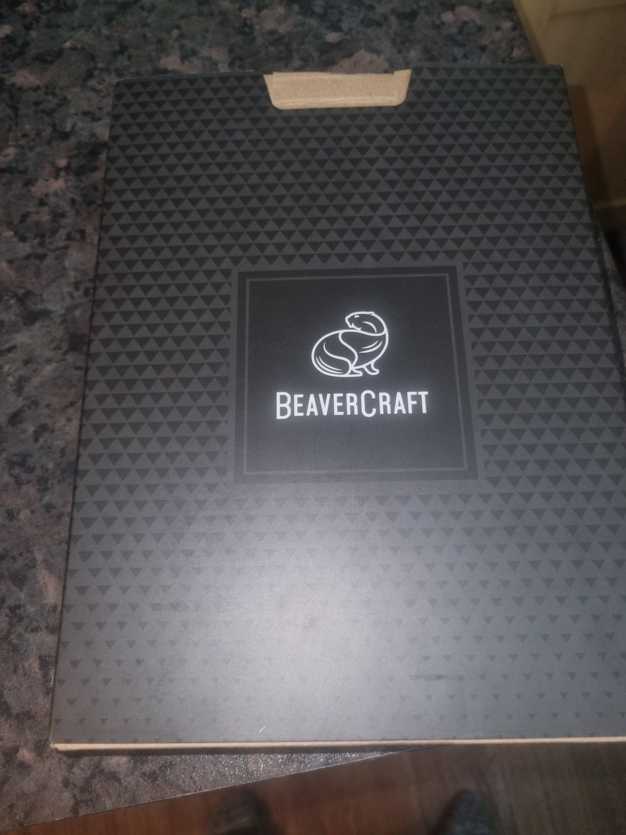 Looked at buying this carving tool set

What the F am I carving???