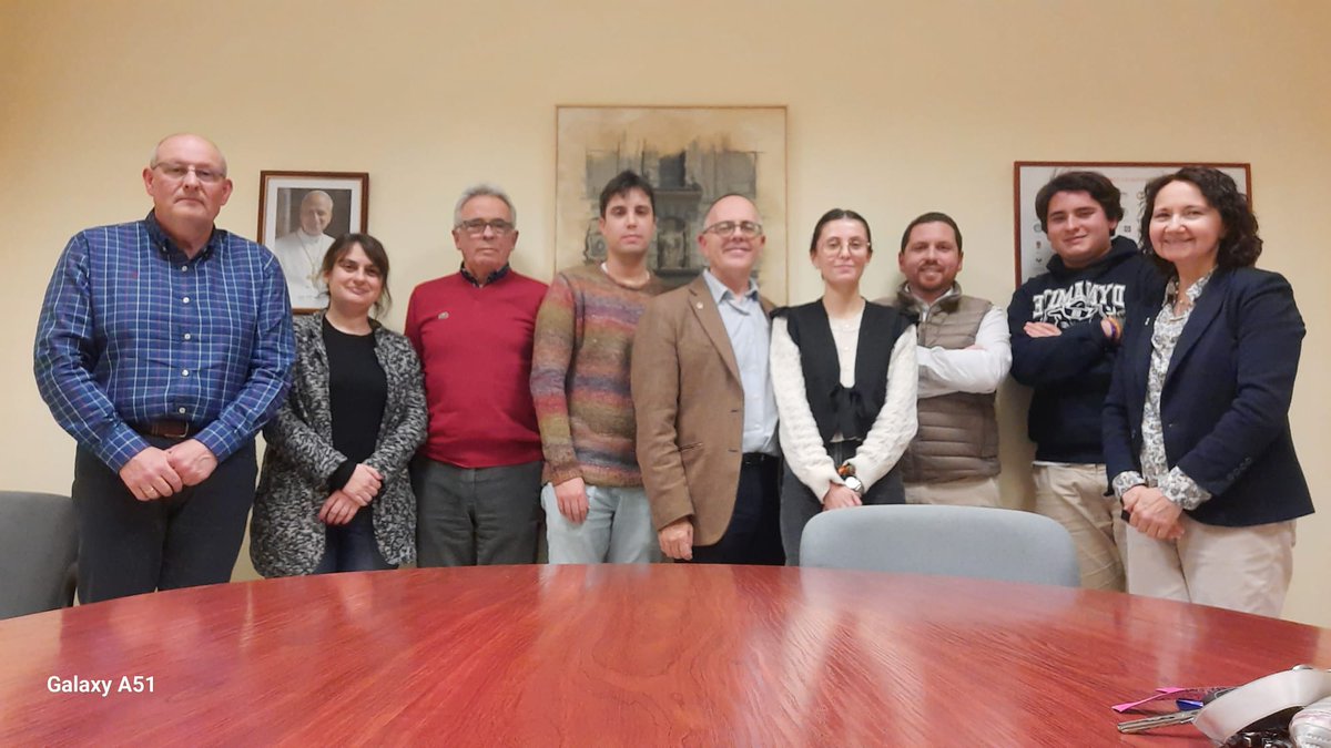 La Junta de Semana Santa de Ávila ha iniciado un turno de reuniones con las entidades que la forman, un espacio para escuchar, compartir y seguir construyendo nuestra Semana Santa.
Las primeras reuniones han sido con <a href="/AfligidosAvila/">Cofradia Afligidos</a> y la Hermandad de los Estudiantes.