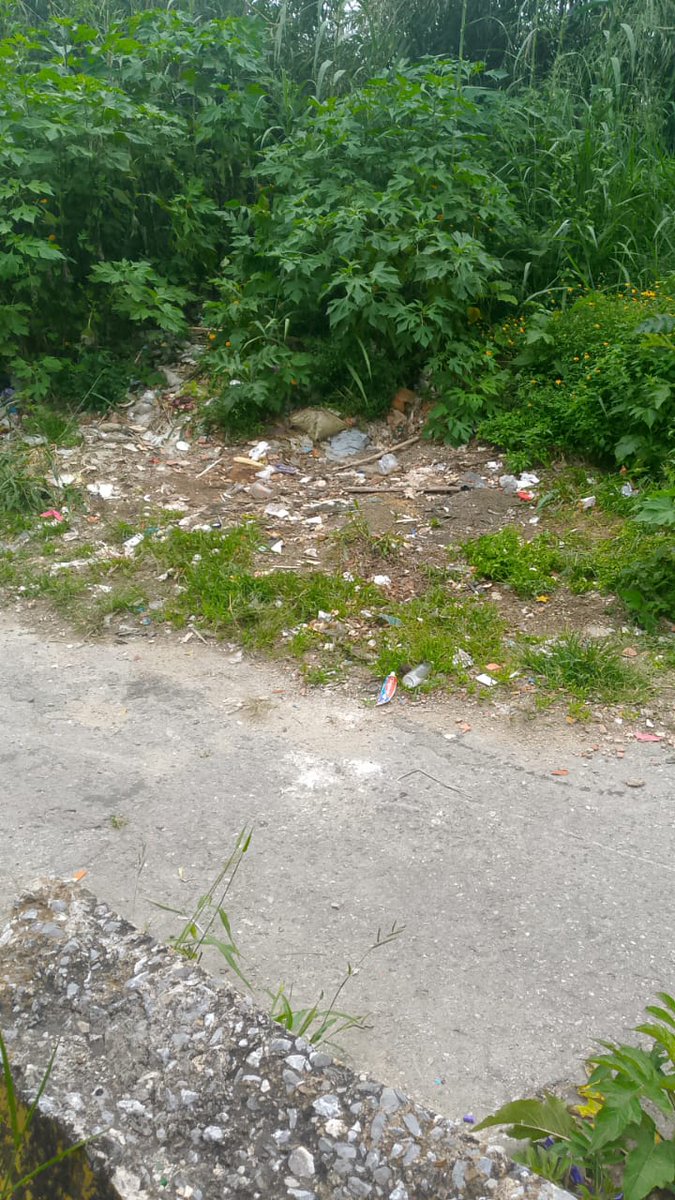 <a href="/leomoron/">Leomoron</a> <a href="/AlcaldiaBaruta/">Alcaldía de Baruta</a> Buenas tardes, muchas gracias por su reporte, nos informan que ya fue atendido.