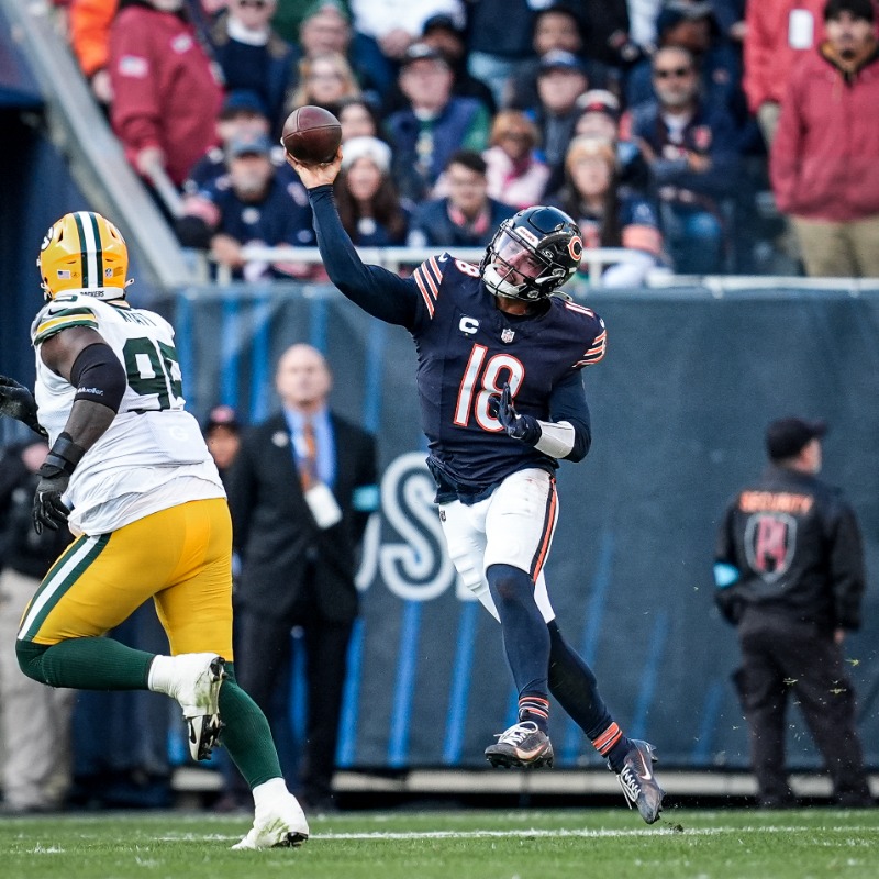 ChicagoBears's tweet photo. Our Week 16 matchup vs. the Packers is set

📍 Soldier Field
🗓️ Saturday, Dec. 20
⏰ 7:20pm CT