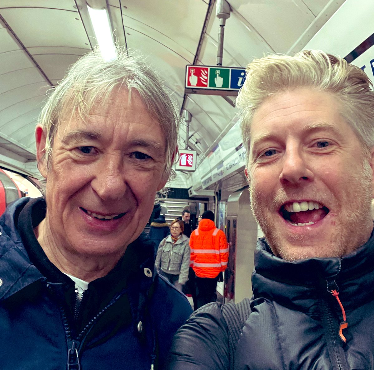 TheSickNotes's tweet photo. Pleasure to bump into the one and only @steveediggle on the tube this morning after seeing the
@buzzcocks at @100clubLondon.

… just the Nicest man and happy to chat even I was hungover and he must’ve been knackered! He’s still got the moves!
#punkwillneverdie https://t.co/Cw03UW5mnb