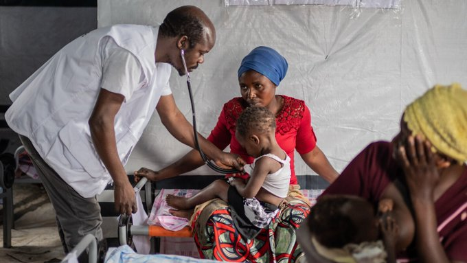 « Mieux vaut tard que jamais » ne s’applique pas aux crises sanitaires : les vaccins arrivent enfin en RDC un an après que l’épidémie mortelle de #MPOX a révélé d’importantes lacunes. Agir vite sauve des vies. #Congo #Vaccins