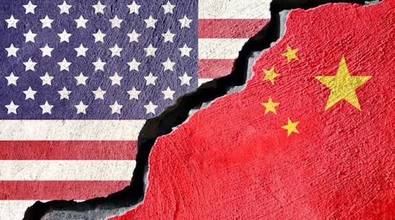 Vesal70680850's tweet image. اگر ونزوئلا سقوط کند، نفت ایران که هیچ نفت عربستان و کل خاورمیانه هم دیگر برای غرب جذابیتی نخواهد داشت. بعد از آن خاورمیانه را به آتش می‌کشند تا هم خاورمیانه بسوزد و هم منابع تامین انرژی چین از بین برود.