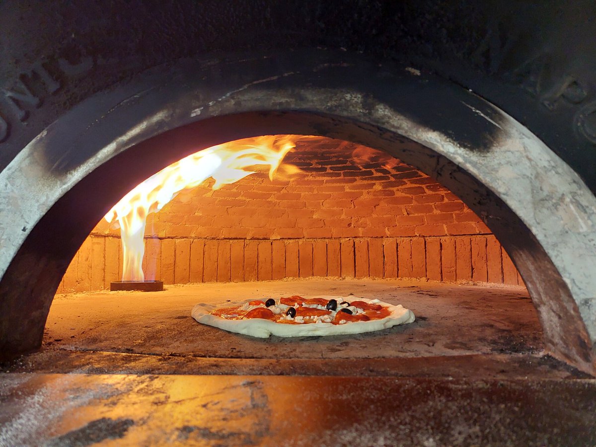 le_Parisien's tweet image. « C’est lamentable » : victime d’un canular, un restaurateur parvient à écouler sa fausse commande de 60 pizzas grâce aux réseaux sociaux
➡️ l.leparisien.fr/l5oa