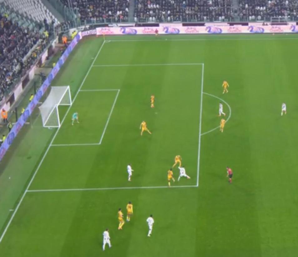 antoniocorsa's tweet image. L&apos;hanno rifatto?