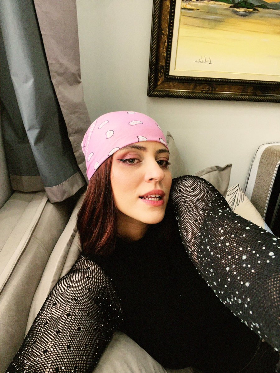 archivemyra's tweet image. WICKED COM MYRABIXAS NE IRMAS 🤙🏻