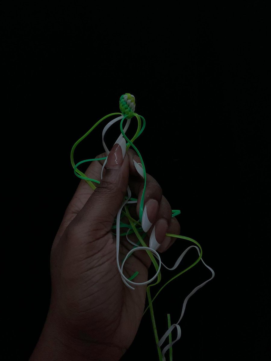 Are you really an it girl if you didn’t know how to do this?? 🤌🏾