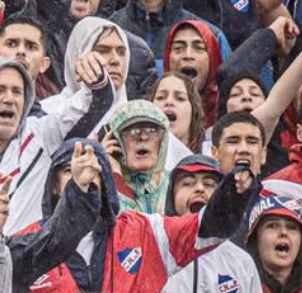 El veterano con la radio en la oreja viejo valores