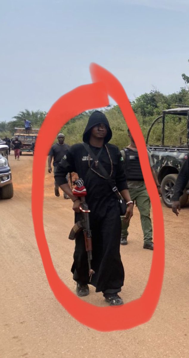 GeneralSnow_'s tweet image. Who is this?