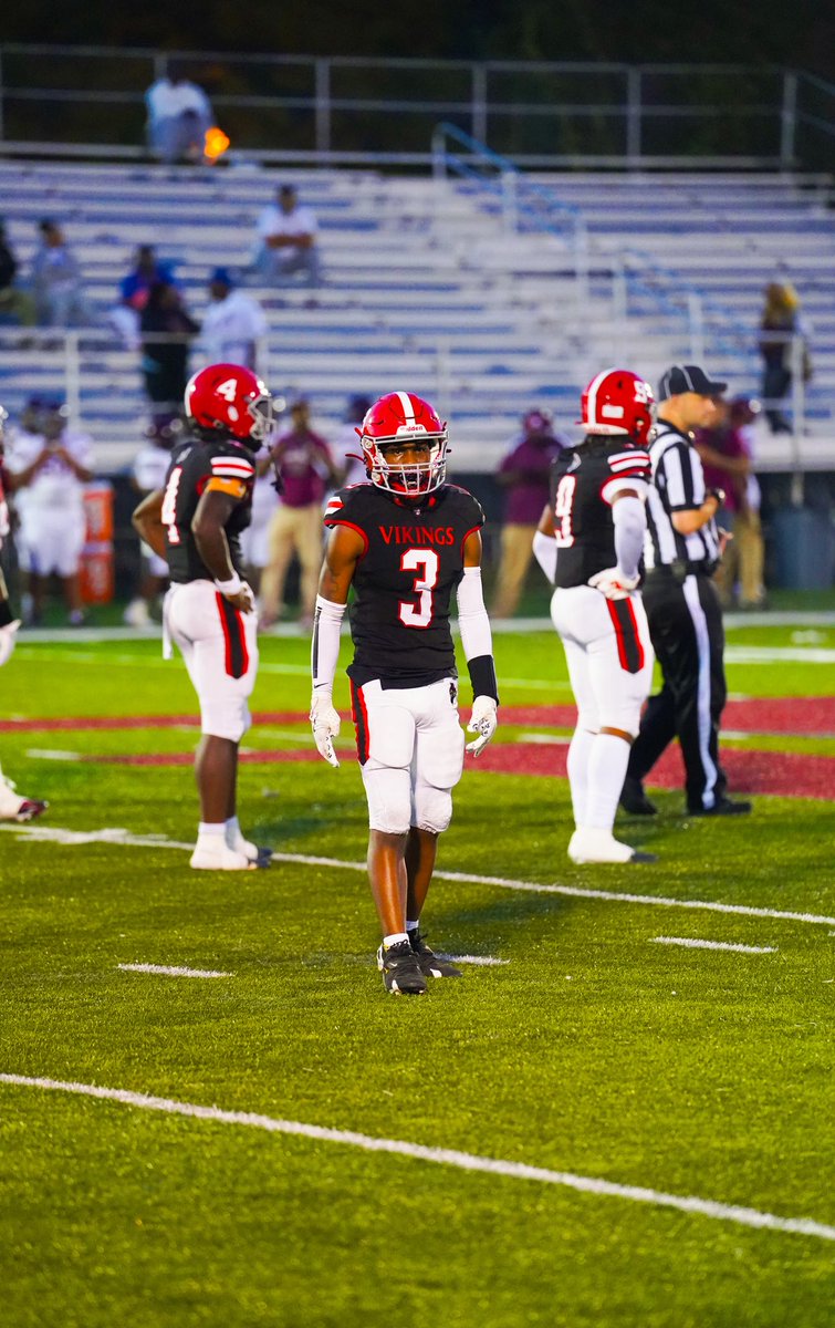 MillerDavi7861's tweet image. Blessed to be named 2nd Team Defense All Purpose !!! @MrBanks434 @VANextLevel @VikingsTj