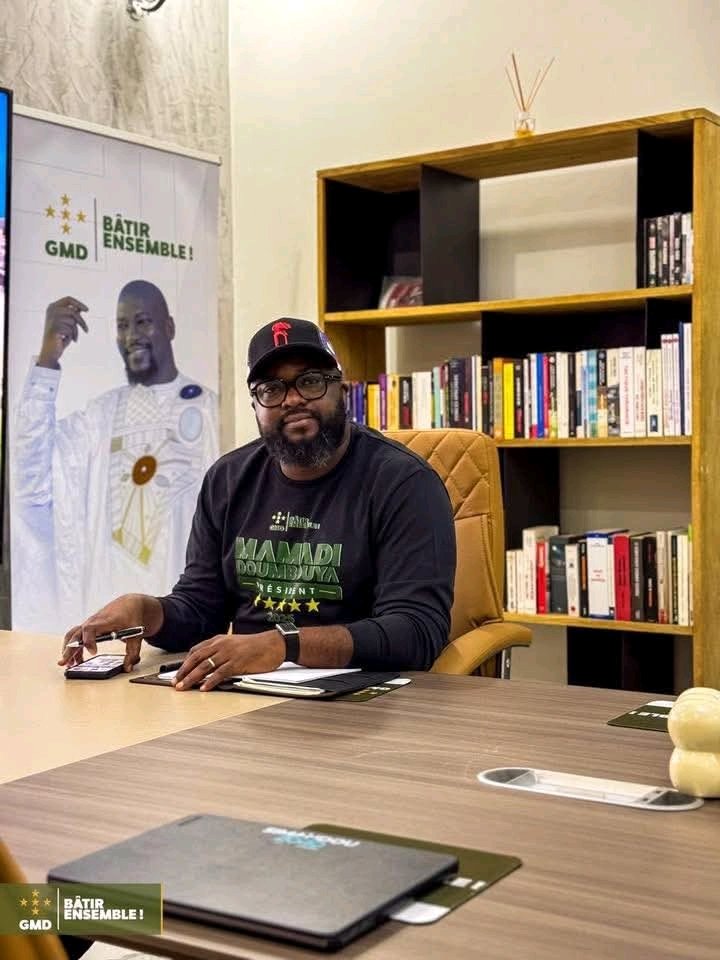 daye_med's tweet image. 🇬🇳#GMD #simandou2040 #program: &amp;lt;&amp;lt;La mouvance&amp;gt;&amp;gt;
Le Ministre Directeur de cabinet de la présidence de la République de Guinée et président du comité stratégique du projet simandou son excellence Monsieur Djiba Diakité @djisanfina , le coordinateur général de la mouvance GMD.