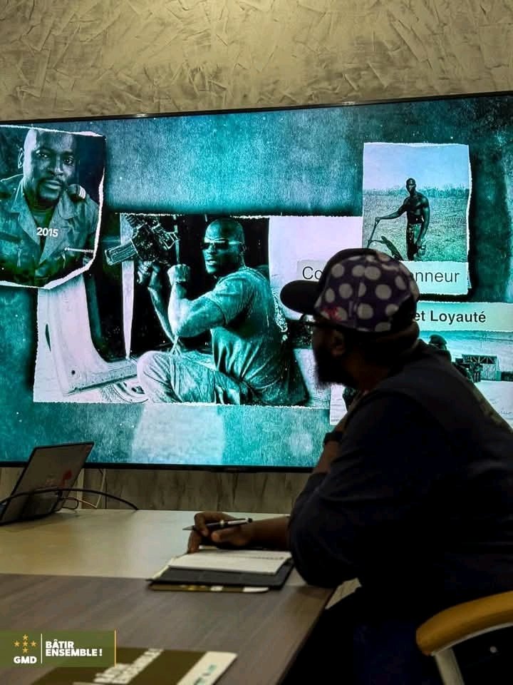 daye_med's tweet image. 🇬🇳#GMD #simandou2040 #program: &amp;lt;&amp;lt;La mouvance&amp;gt;&amp;gt;
Le Ministre Directeur de cabinet de la présidence de la République de Guinée et président du comité stratégique du projet simandou son excellence Monsieur Djiba Diakité @djisanfina , le coordinateur général de la mouvance GMD.