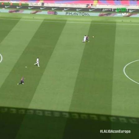 coldheartXO's tweet image. Same way this isn’t a red card