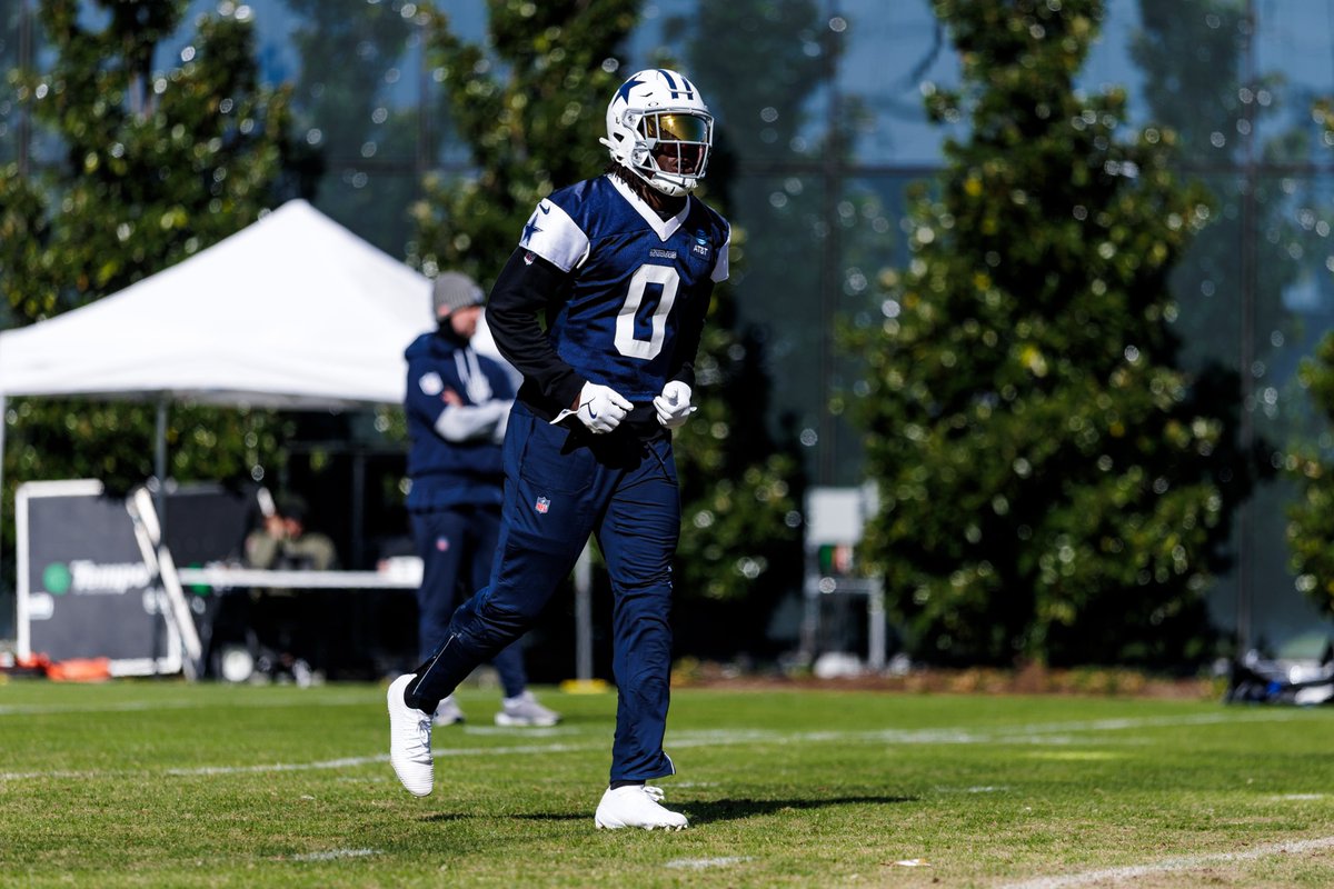 dallascowboys's tweet photo. gearing up for TNF 🔧 https://t.co/pMJEzgdlni