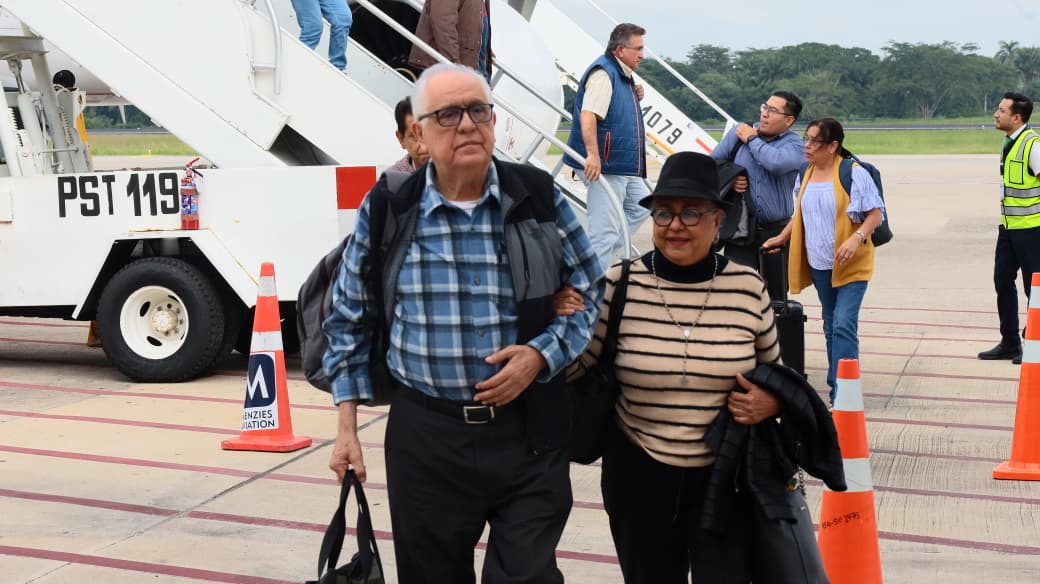 Turismo_Tabasco's tweet photo. En representación de la Secretaria, @Katiornelas, destacó la Subsecretaria de Desarrollo Económico, @talinaferrer  que este logro es un claro indicio del dinamismo turístico que vive la entidad y un factor clave para el desarrollo. https://t.co/MJlVKvfNts