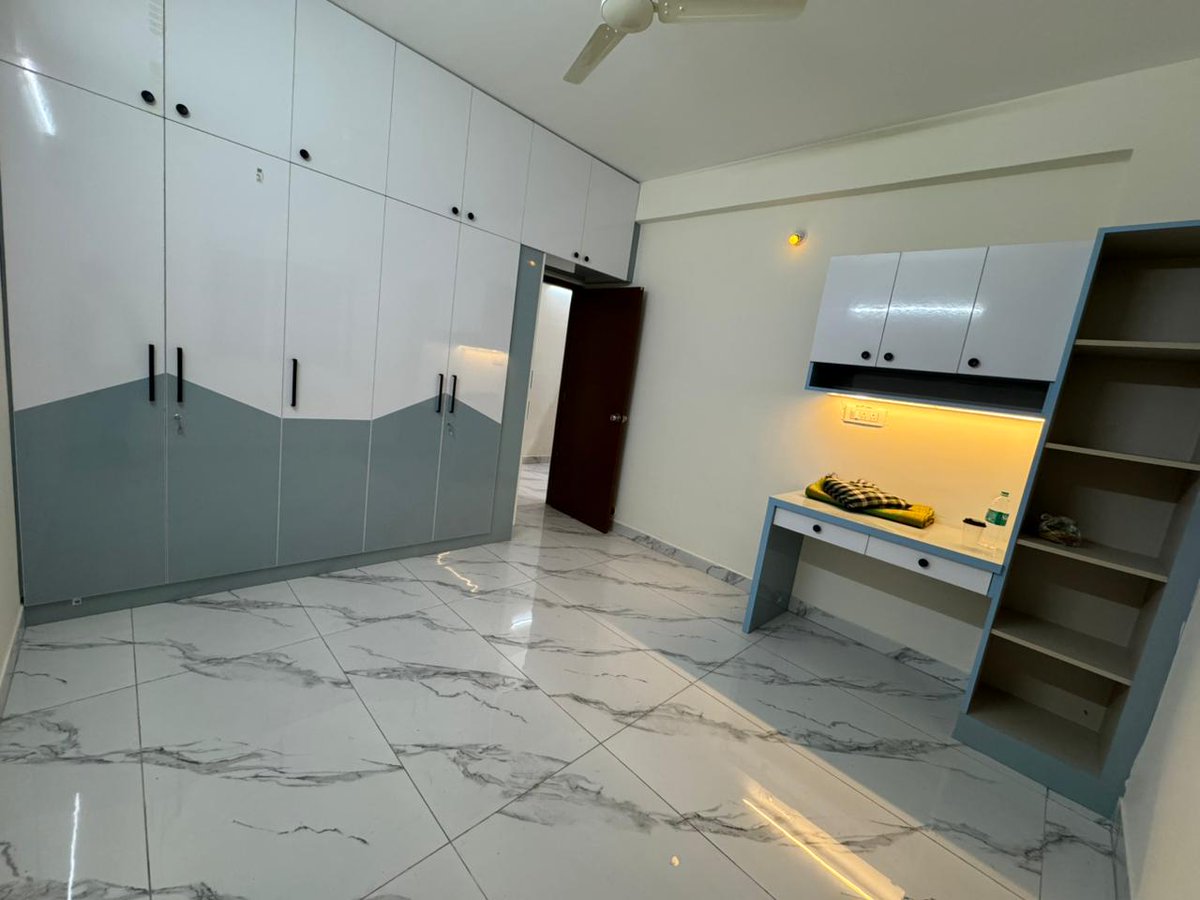 sshubhamty's tweet photo. I'm looking for a male flatmate in Sarjapur Road, Junnasandra, Bangalore area
Near Bellandur, HSR, Sarjapur Road, Embassy Tech Village.
3 BHK Fully Furnished
Refrigerator, Washing Machine, Wifi.

1 Room available with separate washroom

Rent: 16,000
 Deposit: 50,000
 Move-in: 1st week of January
@BangaloreRoomi
@fmrbangalore
DM for more details