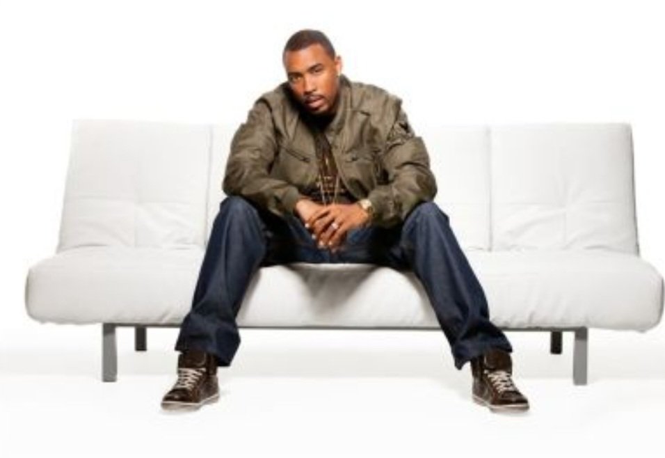 TheBomb1987's tweet image. 🎶 Montell Jordan’s “This Is How We Do It” is a 90s time capsule of pure Friday night energy—part West Coast swagger, part church choir groove. Still undefeated as the ultimate house party anthem. #ThrowbackVibes #90sR&amp;amp;B 🕺🍾