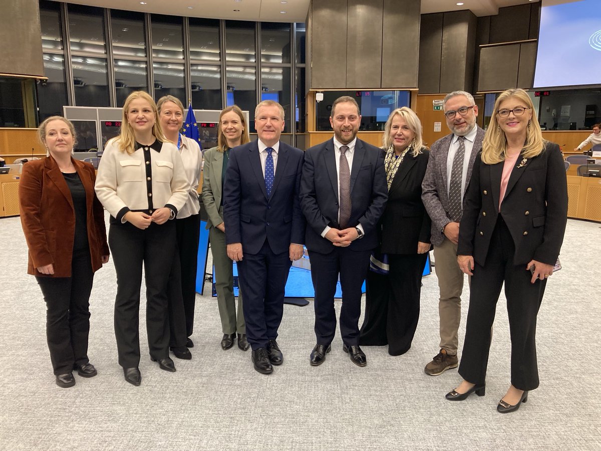 👏Negotiators just reached a deal on the updated Package Travel Directive 🧳✈️. This will shield holidaymakers from unforeseen events and ensure their rights.

PRESS RELEASE 👇
link.europa.eu/PXYHK4

<a href="/alexagiussaliba/">Alex Agius Saliba</a> <a href="/EP_SingleMarket/">IMCO Committee Press</a> @eu2025dk ⁦<a href="/EU_Commission/">European Commission</a>⁩