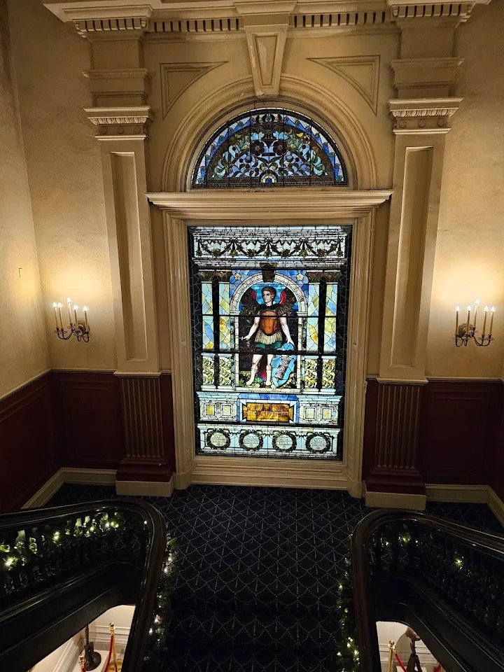 Savannah_0611's tweet image. Another from my photos for #AlphabetChallenge #WeekWforWindows 

Union League
Philadelphia, PA
