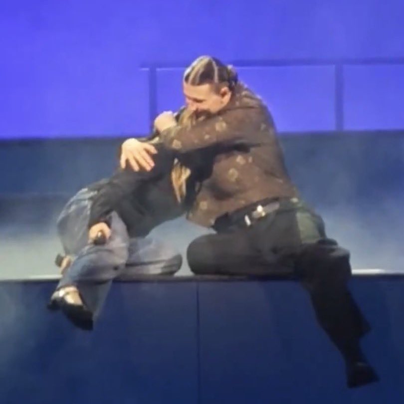 je reste calme et j’en parle à un adulte