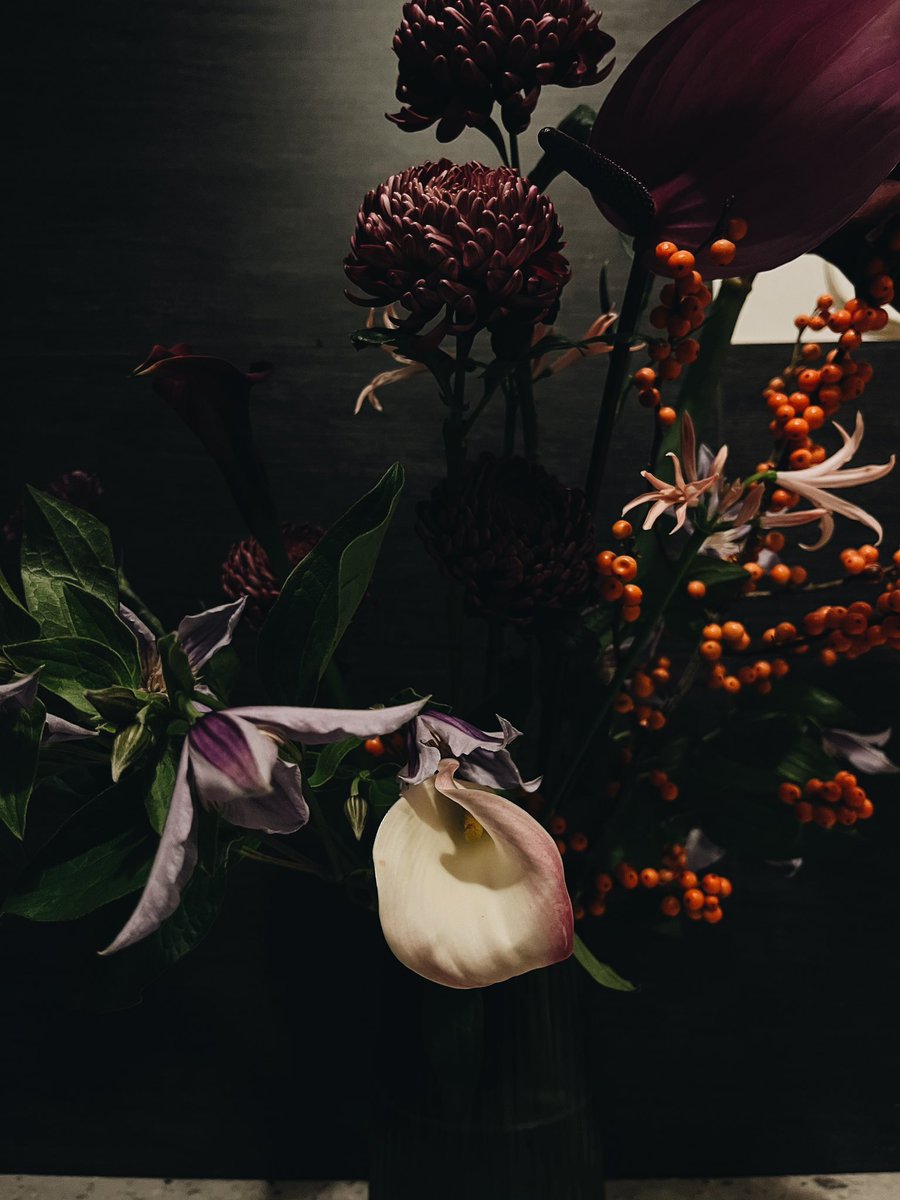 Квіти від Неї🖤