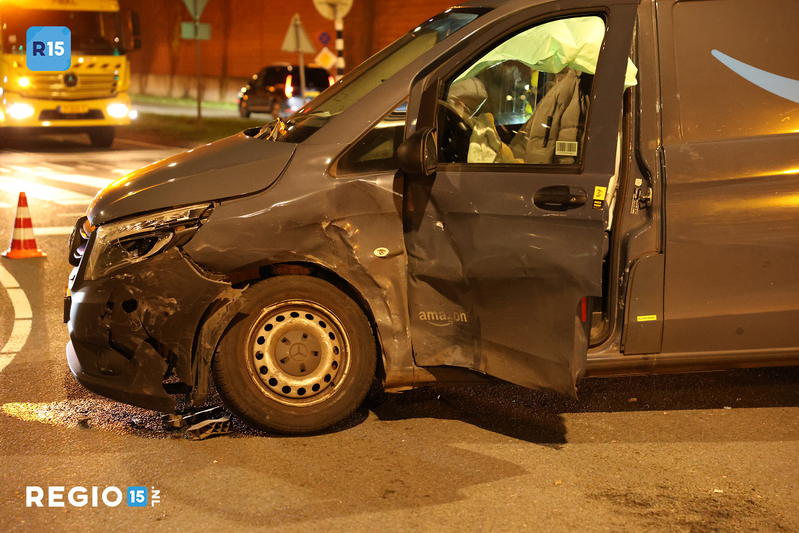 Botsing op kruising Zijdeweg en N44