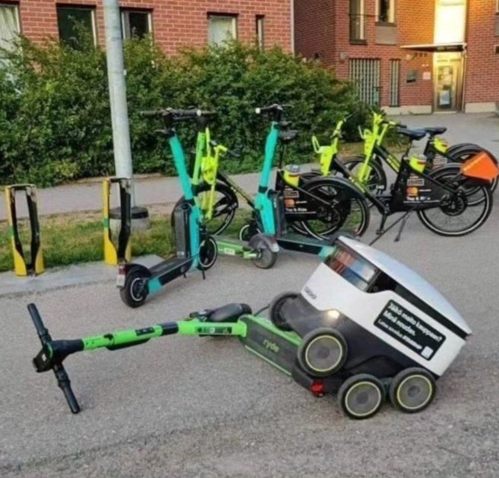 Czechnology's tweet image. Jen počkejte, až se vám tam ve volné přírodě začnou rozmnožovat s koloběžkama! 🍆