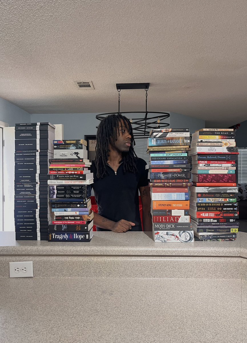 ChrisKindaReads's tweet image. i was sent 101 books last month, i couldn’t say thank you to everyone so i figured i just post it instead. thank you for believing and investing in my journey