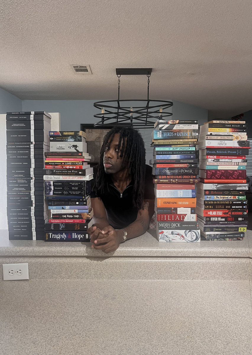 ChrisKindaReads's tweet image. i was sent 101 books last month, i couldn’t say thank you to everyone so i figured i just post it instead. thank you for believing and investing in my journey