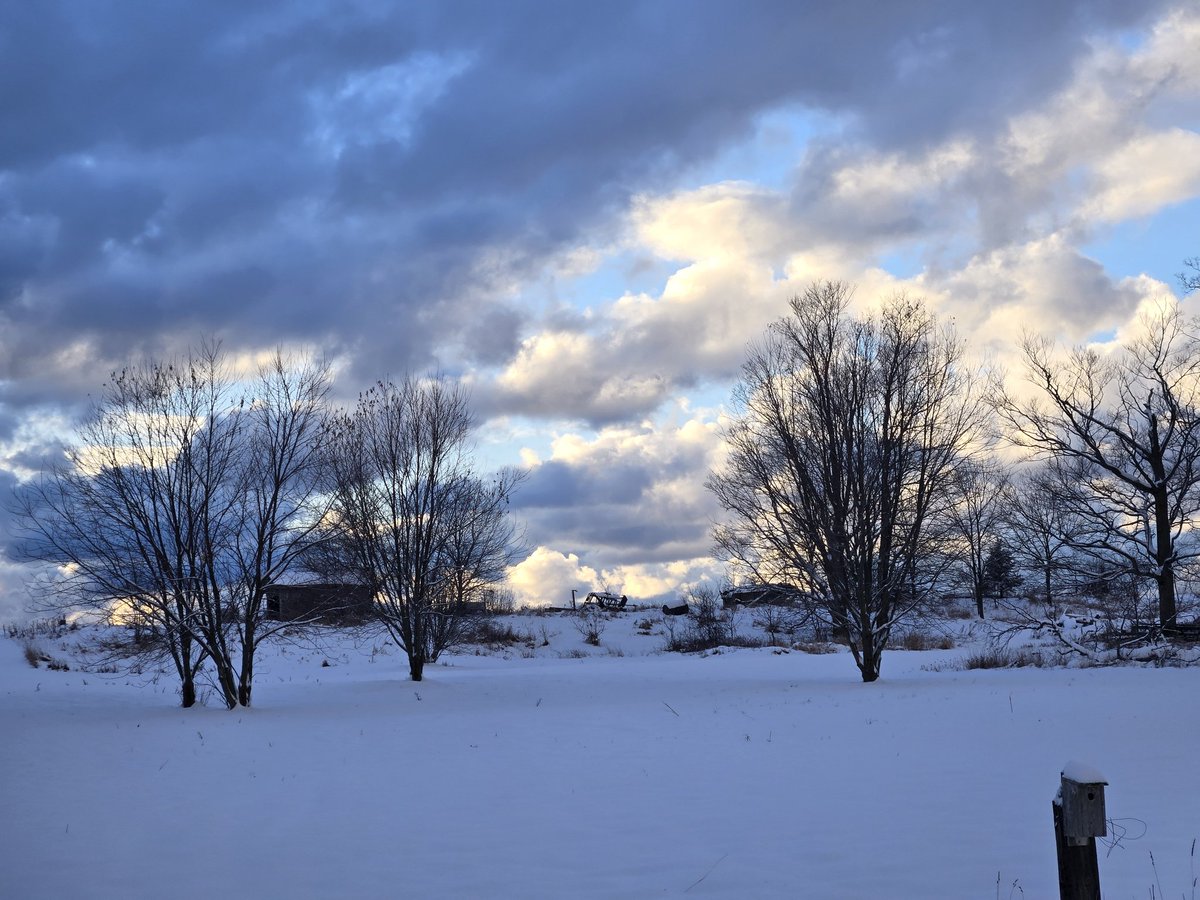 Snow and clouds #LionsHead #NorthernBrucePeninsula