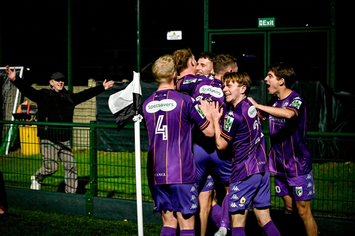 💜 Away day. Last minute winner. No feeling like it! #COYGL