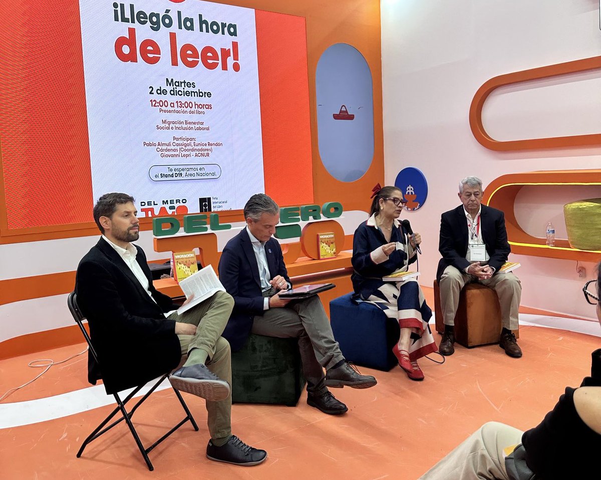 📚 Presentamos en la #FILGuadalajara el libro “Migración, bienestar social e inclusión laboral”, junto a <a href="/PabloAlmuli/">Pablo Almuli</a> y con los valiosos comentarios de <a href="/giolepri/">Giovanni Lepri</a> y <a href="/_MauricioMerino/">Mauricio Merino</a>. Profundizamos en modelos y propuestas para lograr una integración más exitosa de las personas
