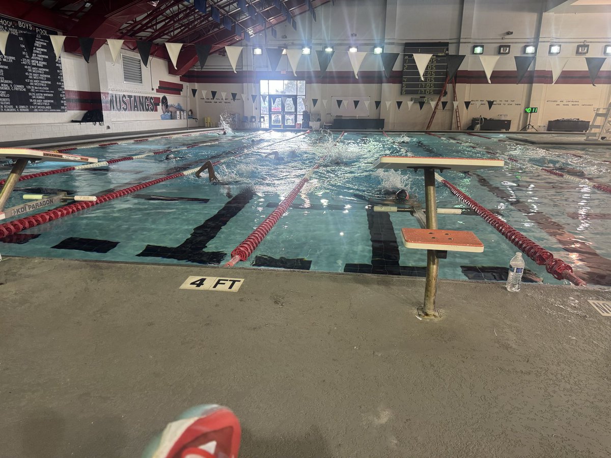 Westfield_SWIM's tweet image. Back at it again , great way to relieve stress before the end of the semester.