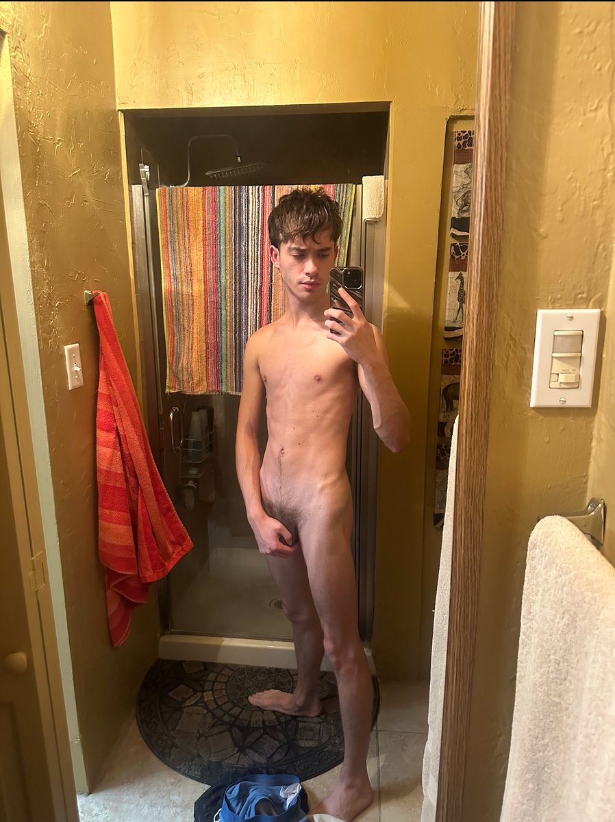 TwinkMasterM's tweet photo. come serve this hot ass twink body like a good little boy 

findom cashpig paypig walletdrain https://t.co/gvG3LshRF6