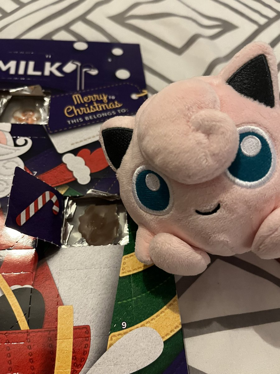 ethan_poun14512's tweet image. 2nd of December today! And this time me and little Jigglypuff opened the second door of our chocolate calendar. Jigglypuff is very happy just like her little sister Igglybuff. 😊❤️🎄🎅🏻🤶🏻❄️☃️🌟🎁 #2ndDecember #Christmas2025 #Jigglypuff #AdventureswithJigglypuff #Pokemon #Christmas