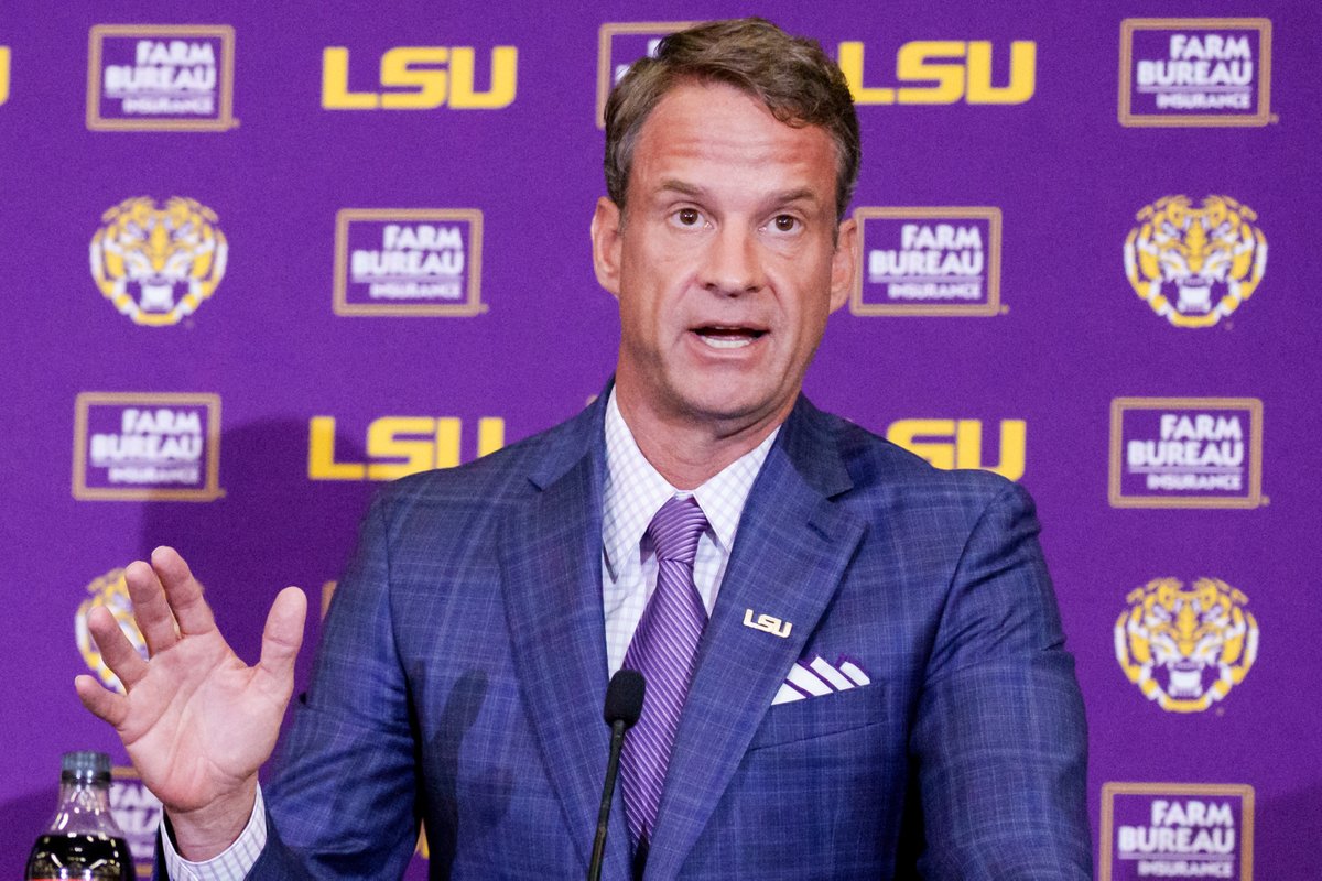 FOS's tweet image. Which newly-hired SEC coach would get the biggest bonus for winning a national championship next season?

💵 $5M — Jon Sumrall (Florida)
💵 $3M — Lane Kiffin (LSU)
💵 $1M — Alex Golesh (Auburn)
💵 $1M — Ryan Silverfield (Arkansas)