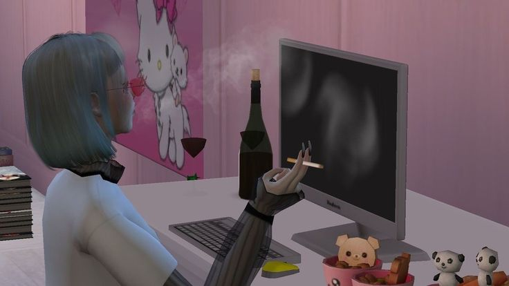 m0rguez's tweet image. watching a video about #shedtwt and scrolling thru it at the same time is peak entertainment #multitasking