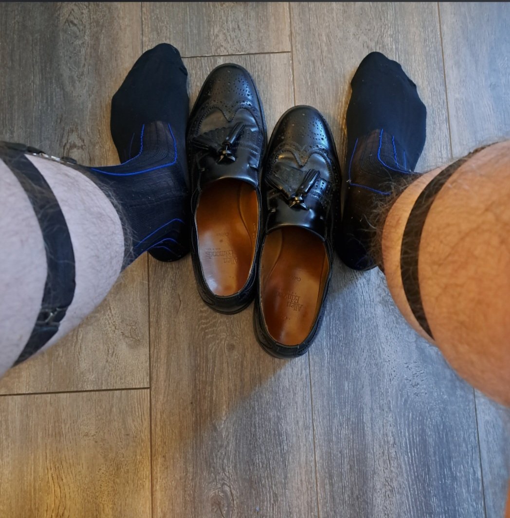 Stpob1's tweet image. #garters #thickandthins