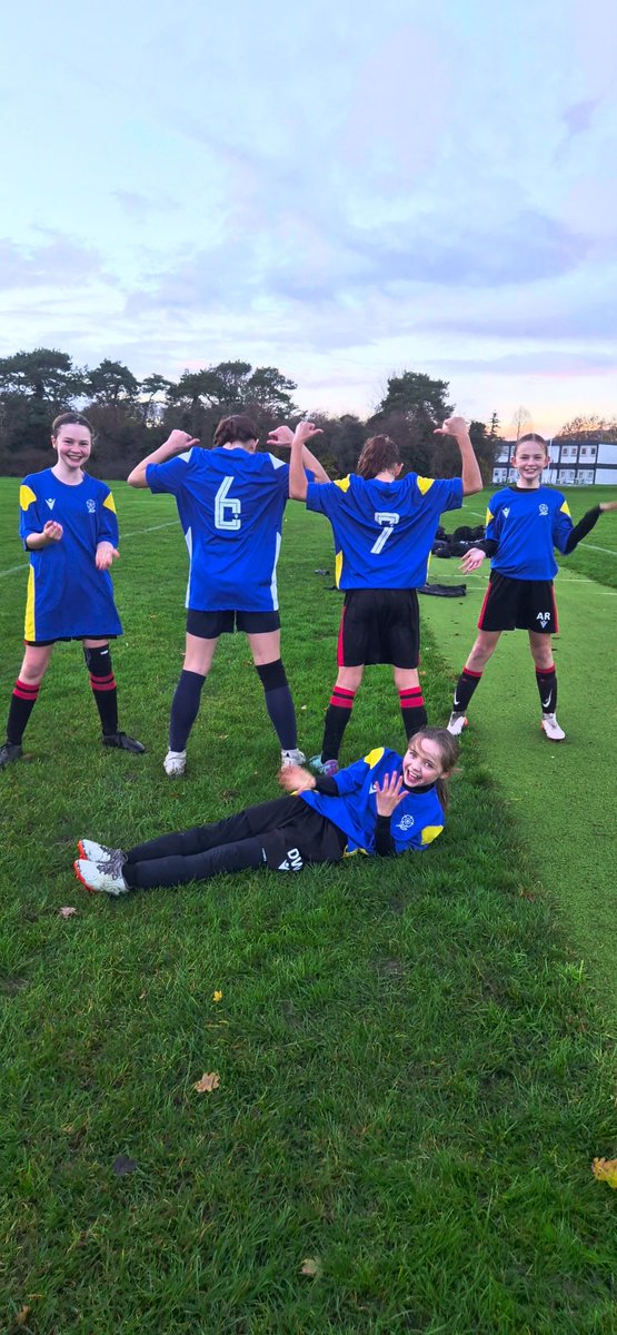 Bullers Wood Girls PE tweet media