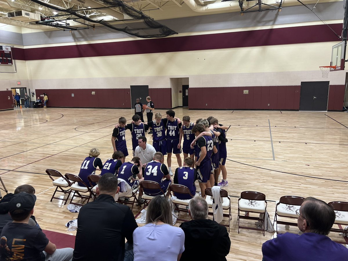 robrash's tweet image. Watching some freshmen basketball 🏀 tonight vs St. Charles West. Currently tied up 26-26 at the half… let’s go Trojans! (@tbhs_ad @TBHS_Boys_Hoops)