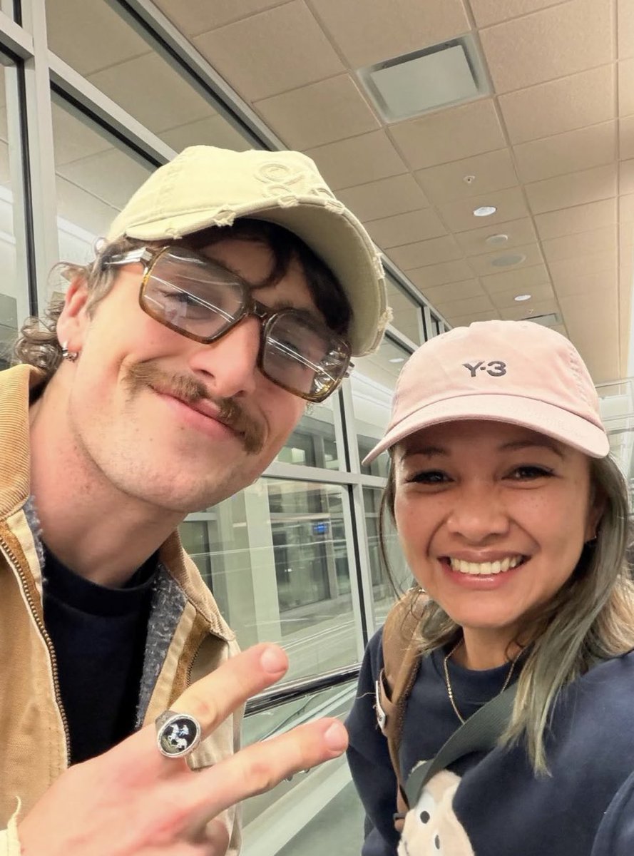 📲 Benson oggi con una fan!

— via hello.klareese on instagram