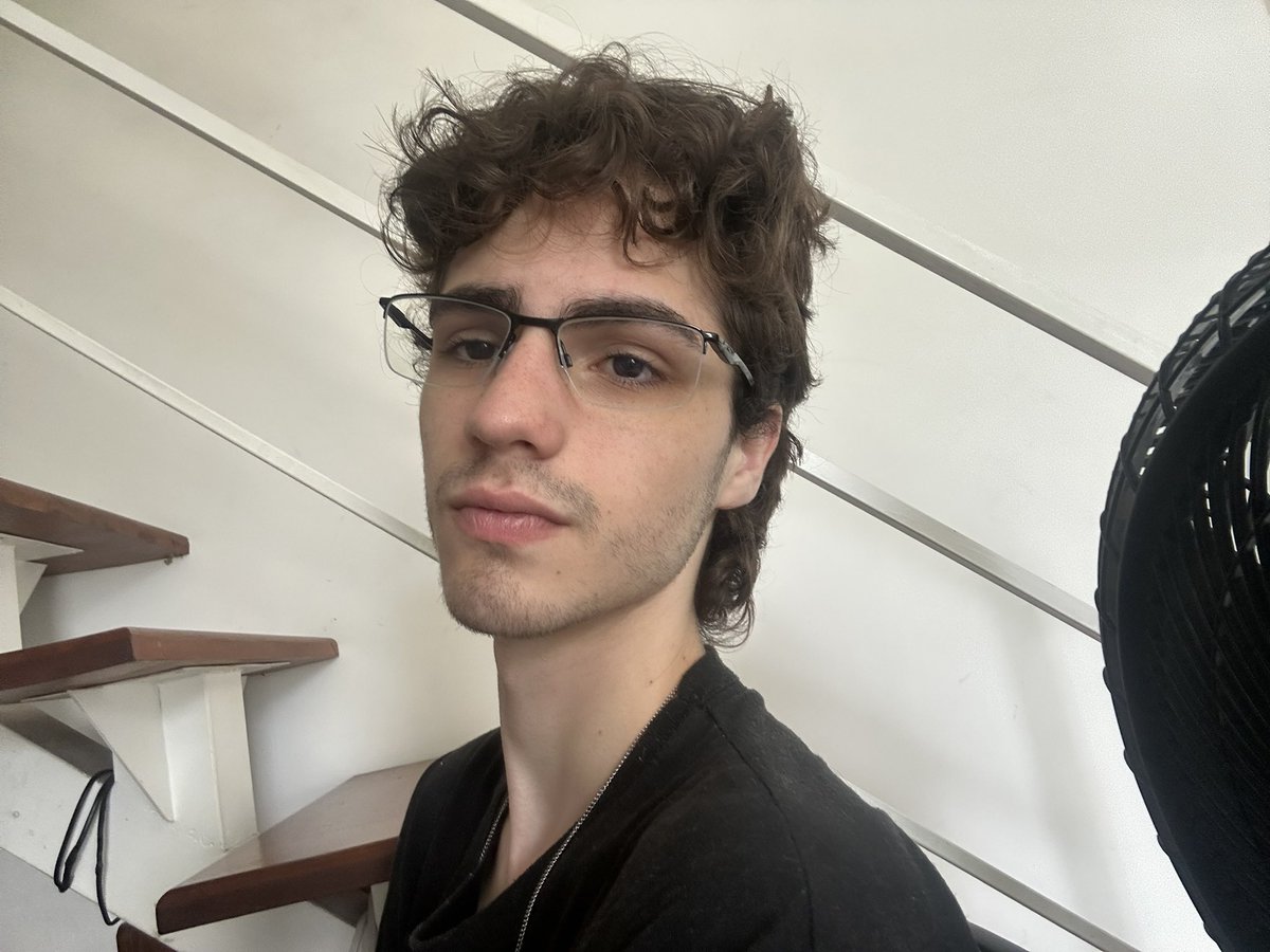 imavacillator's tweet image. :)