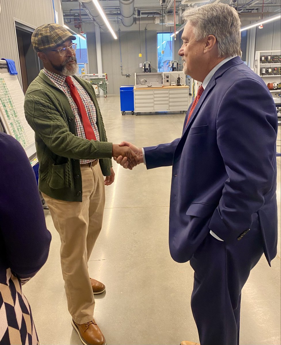 RepLedbetter's tweet image. Strong career technical education programs are key to ensuring Alabama’s economy continues its historic growth. @DrakeState has established itself as a leader in this vital space and is doing an incredible job developing our state’s future workforce.