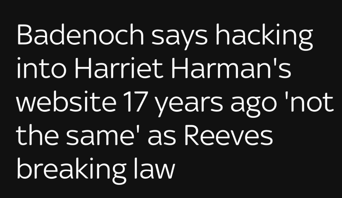 floboflo's tweet image. Hmm.