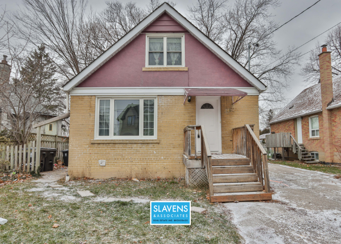 Location, Location, Location! 

262 Poyntz Ave #Upper | $1,800/Month

Upper Level Of 2 Storey Home. 

From Pamela Silver, Salesperson 

Head to our website for more information.

#StartPacking

#LeaseOpportunity #RealEstate #Realtor #Slavens
