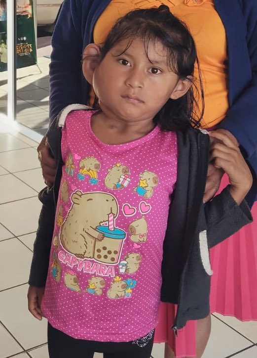 KATHY

Tuvo consulta, la revisaron y si todo sale bien en este tiempo, ahora solo nos queda esperar a que el 27 de enero al llegar a su nueva cita en cirugía en el <a href="/HRooseveltGT/">Hospital Roosevelt</a> puedan remover todo eso que de momento imposibilita que pueda sentirse cómoda con su carita. 

La