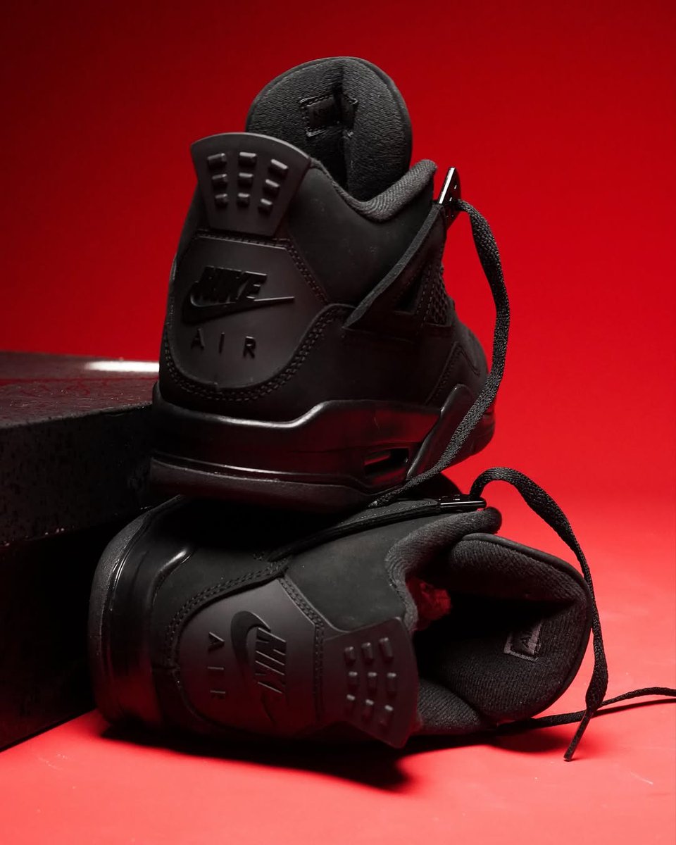 houseofheat's tweet image. The Air Jordan 4 “Black Cat” is Restocking this Week 😳 🐈‍⬛